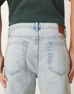 Abercrombie & Fitch Lightweight Loose Fit Jeans In Light Wash For Men -Abercrombie and Fitch Fashion Shop 207328016 4