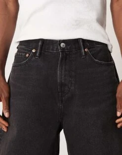 Abercrombie & Fitch Loose Denim Shorts In Black Wash For Men -Abercrombie and Fitch Fashion Shop 207966613 4